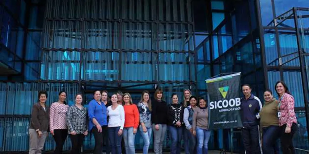 Atividades reúnem professoras de sete escolas do município e promove mudanças no ambiente escolar com base no trabalho conjunto