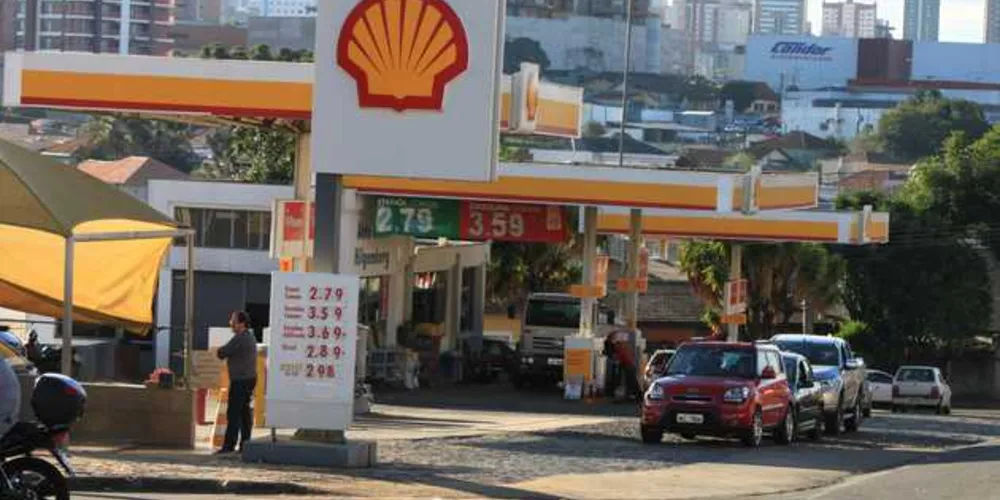 Imagem ilustrativa da imagem Gasolina e diesel podem tem reajustes diários