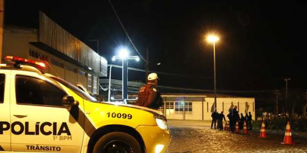 Imagem ilustrativa da imagem Homem com três notas falsas é detido pela PM no Rio Verde