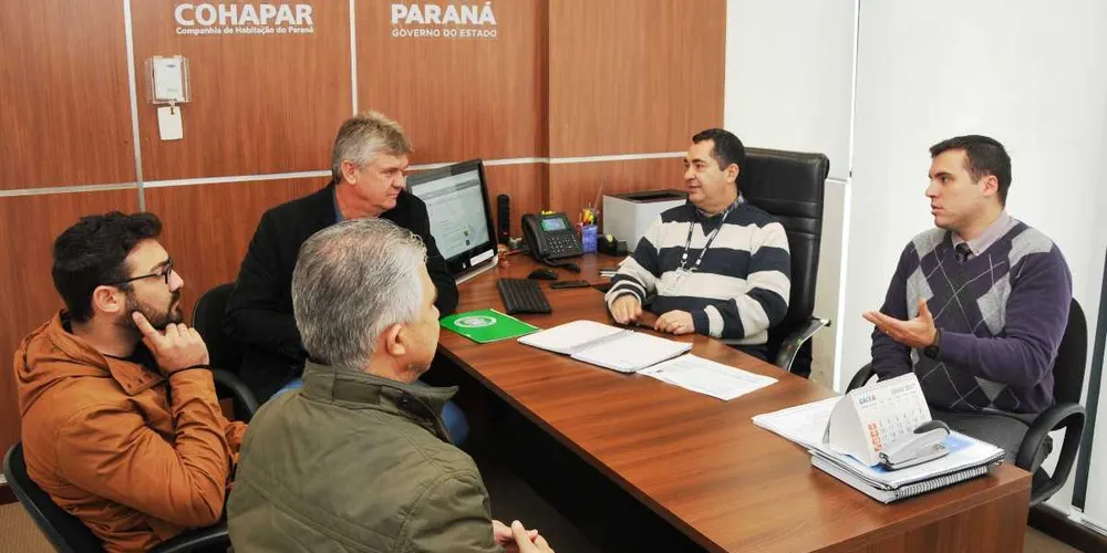 Cohapar e Prefeitura de Jaguariaíva discutem projetos para a construção de casas e titulação de imóveis irregulares | Divulgação/Cohapar