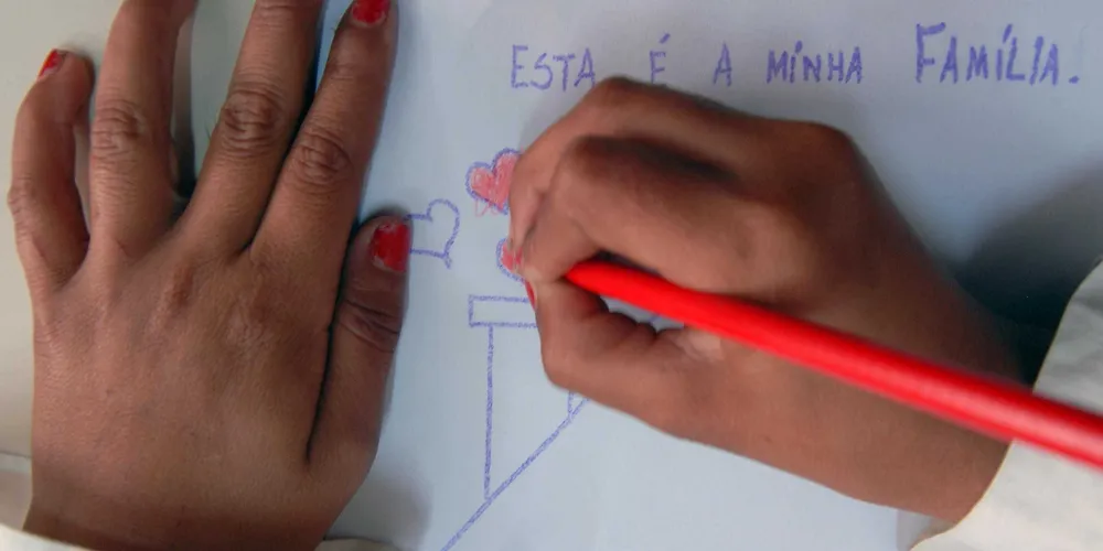 Qualquer pessoa que não teve a oportunidade para concluir seus estudos na idade correta pode se inscrever | EBC