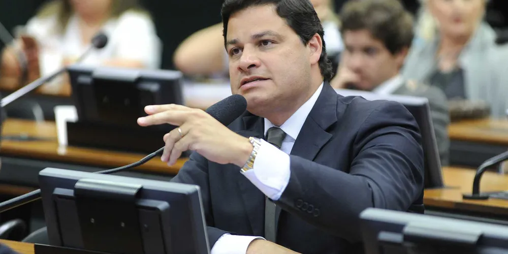 Imagem ilustrativa da imagem Sandro Alex cobra informações do Governo Federal