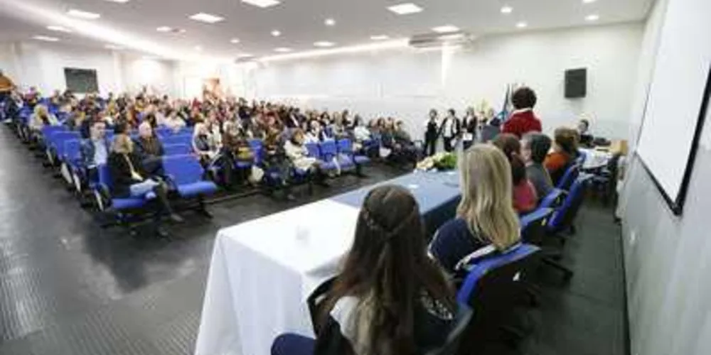 Escolas estaduais de Ponta Grossa recebem prêmio/Foto: AEN\SEED