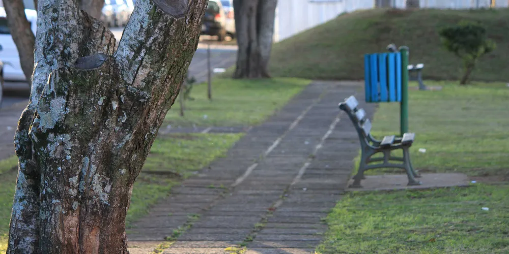 Locais poderão ser explorados comercialmente e com publicidades pelos empresários responsáveis pela adoção