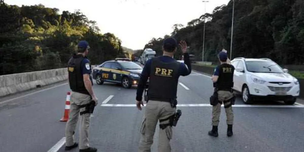 Imagem ilustrativa da imagem PRF do Paraná vai suspender resgate aéreo