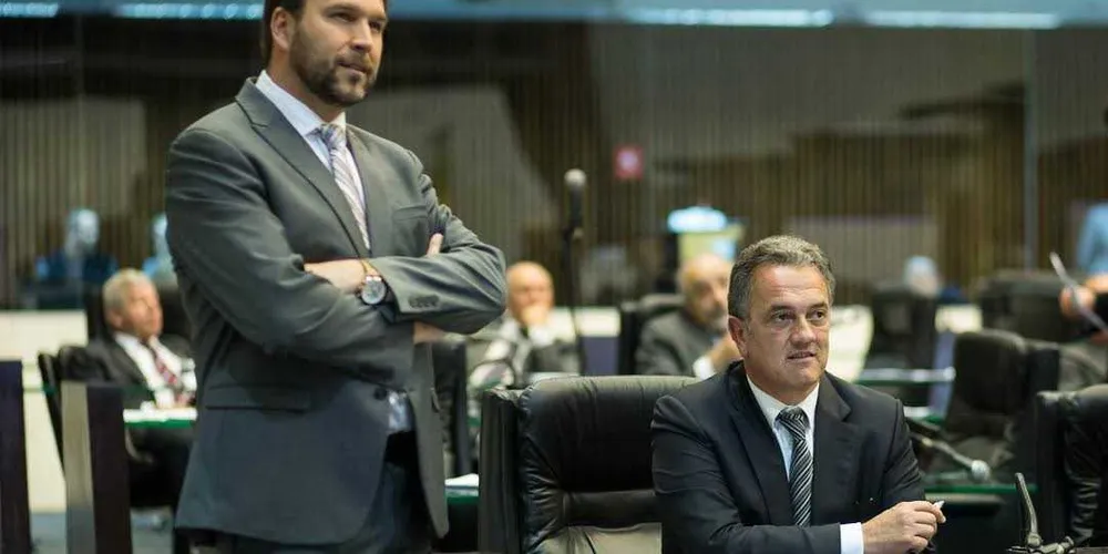 Imagem ilustrativa da imagem Pauliki e Plauto comemoram repasse de viaturas