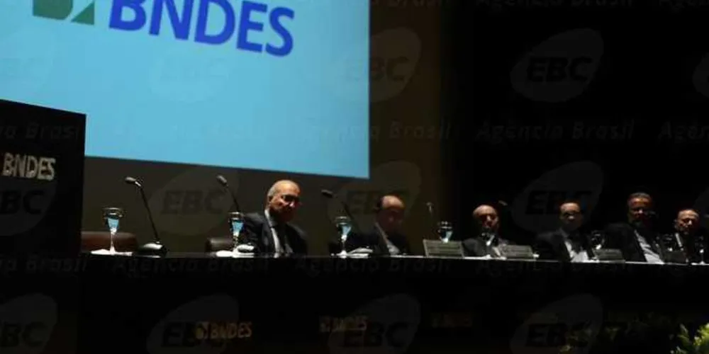 Imagem ilustrativa da imagem BNDES confirma saída de dois diretores