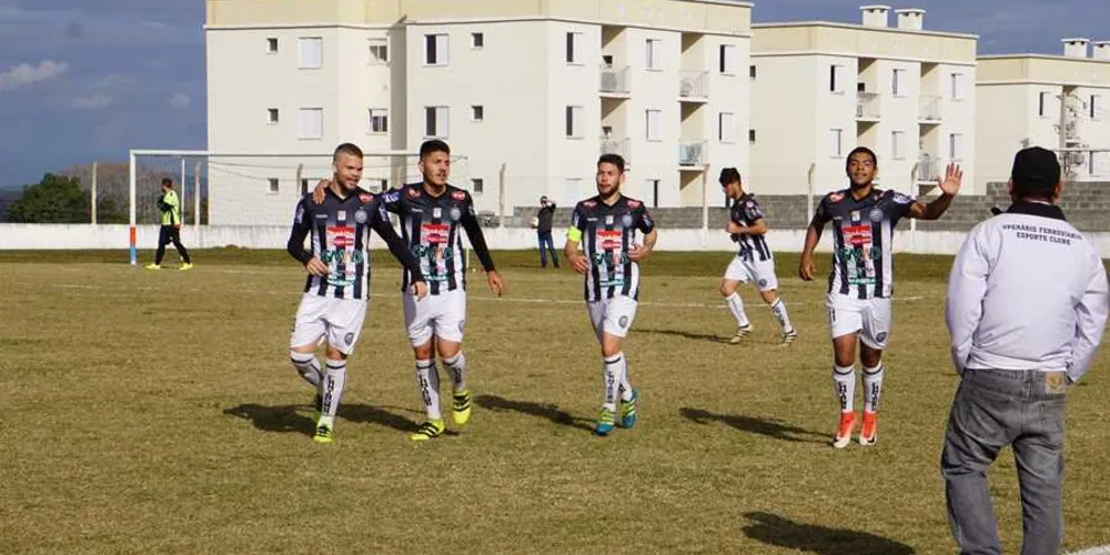 Goleada por 6 a 0 deu ânimo para meninos definirem liderança do grupo contra Cascavel | Divulgação