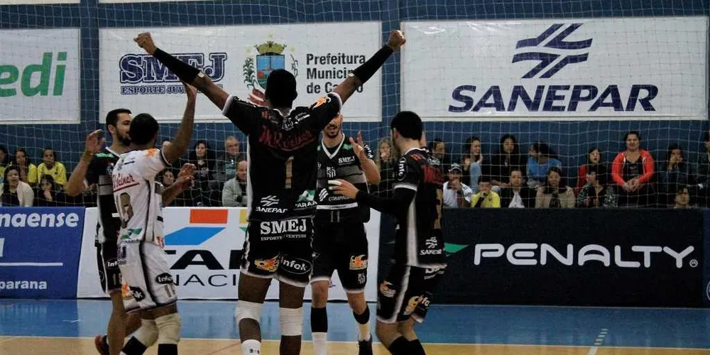 Jogando em casa, a equipe venceu Telêmaco Borba por 3 sets a 0 no ginásio Xanda Nocera, em Castro | Josi Schmidt/FPV