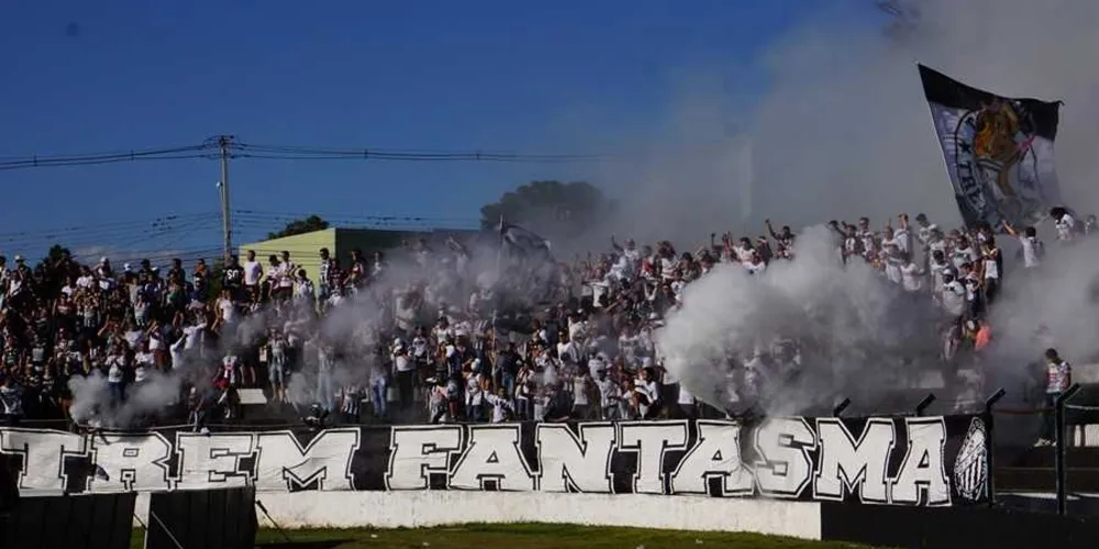 Empurrado pela torcida, Fantasma venceu a Desportiva por 2 a 1 e garantiu vaga nas oitavas | Bianca Machado/Operário
