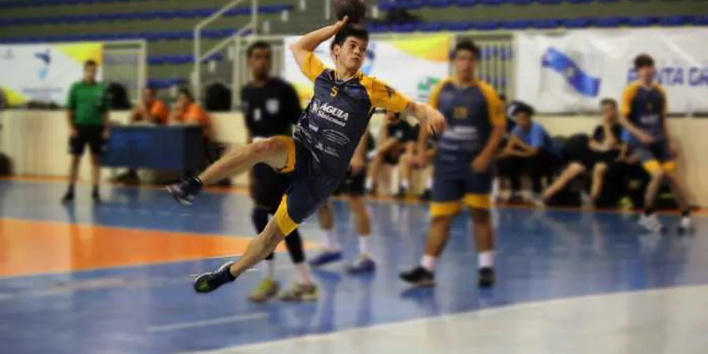 Disputas no handebol do Jojups começaram neste fim de semana | Thais Fernanda Mendes