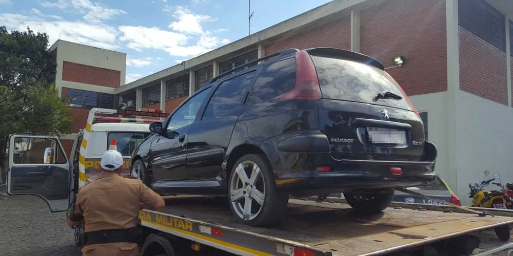 Horas depois do assalto, suspeito foi preso e veículo foi recuperado pela PM | aRede/COP