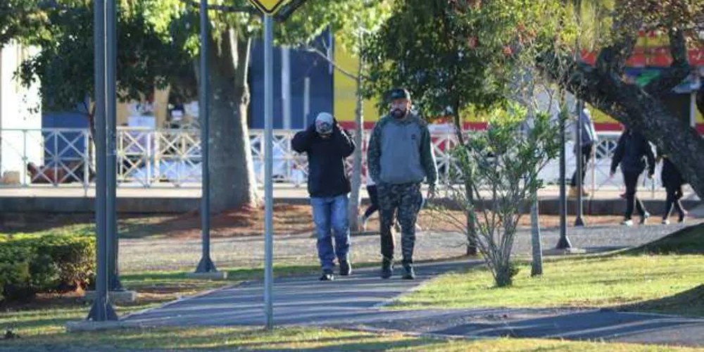 As temperaturas vão continuar abaixo de zero no Centro-Sul, Sudoeste e na Região Metropolitana de Curitiba