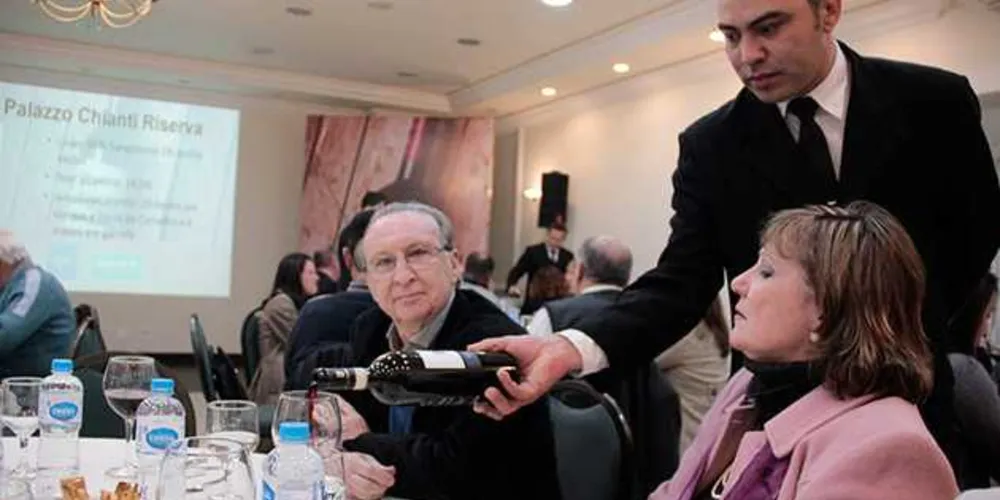 Evento reuniu médicos cooperados para degustação de massas e vinhos | Divulgação
