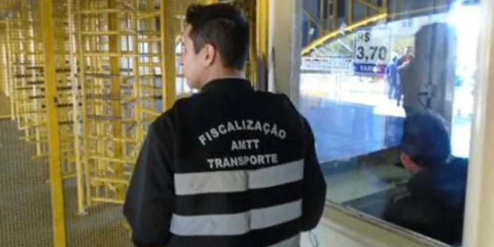 Fernando Bueno > Chefe da Divisão de Transportes alerta para uso adequado dos cartões