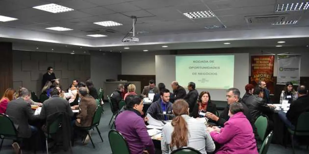 Imagem ilustrativa da imagem Encontro de Negócios reúne empresários e profissionais autônomos em PG