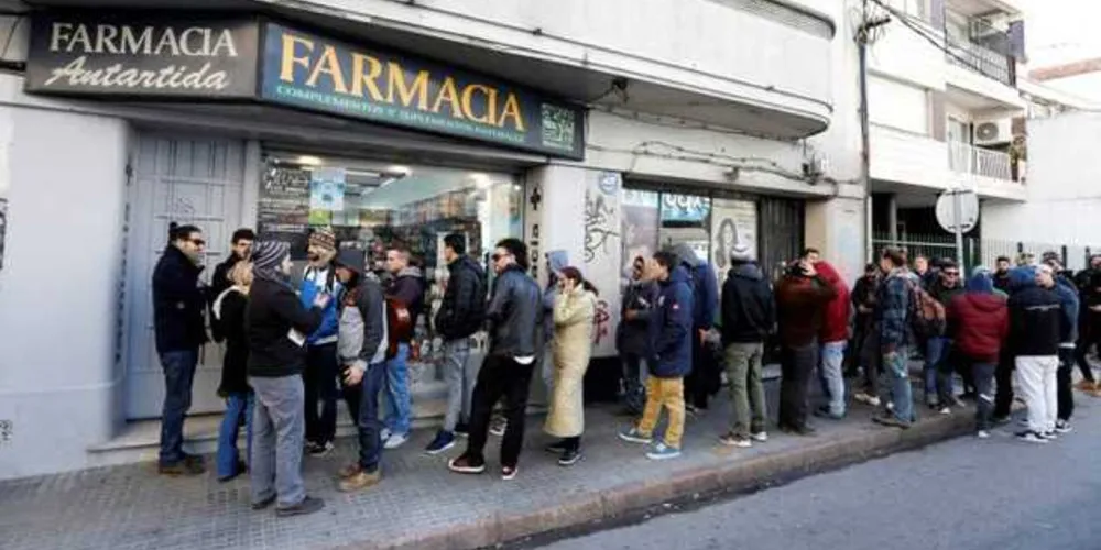  Após alta procura, os estoques de maconha nas farmácias de Montevidéu se esgotaram/Foto: Divulgação Reuters