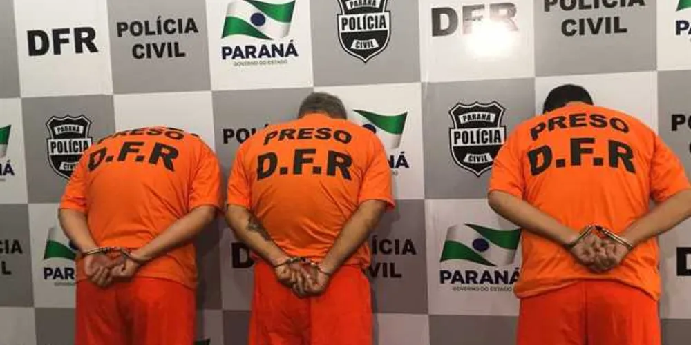 Foram presos dois homens de 52 e 59 anos e outros dois jovens de 19 e 20 anos