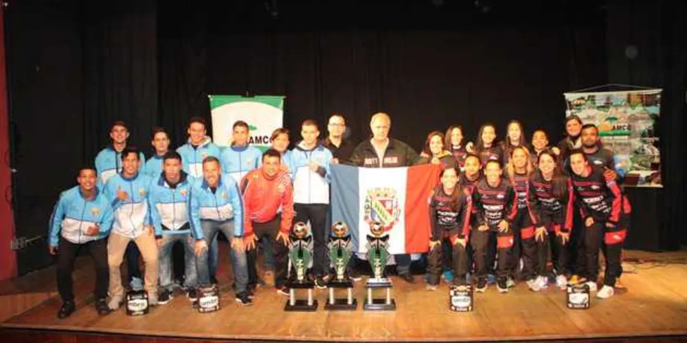 Imagem ilustrativa da imagem AMCG Esportes premia vencedores da Copa de Futsal