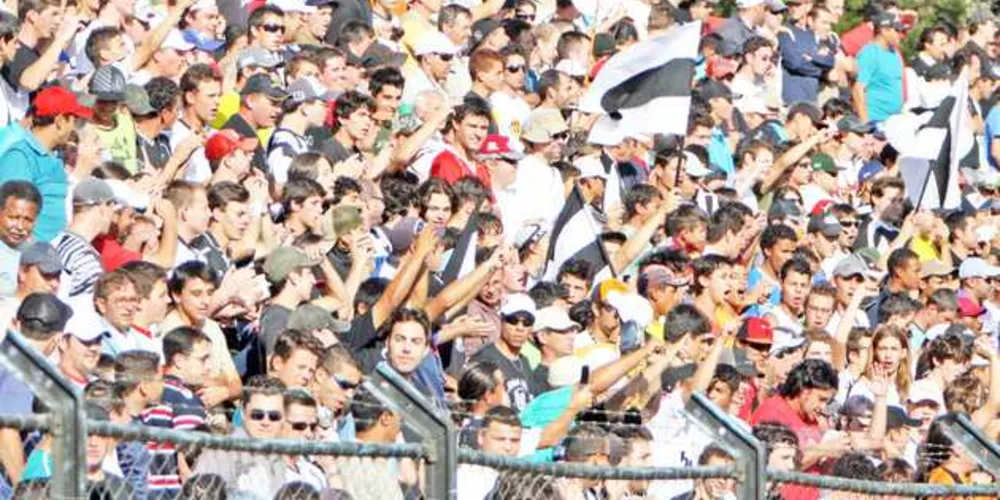 Para o torcedor quer adquirir o bilhete, até sábado, às 18 horas, pagará apenas R$ 30 a inteira e R$ 15 a meia entrada