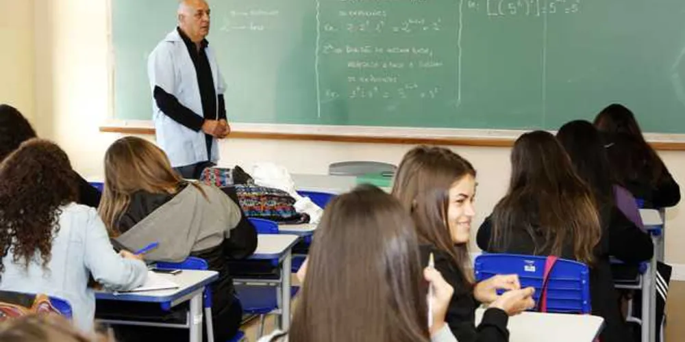 Imagem ilustrativa da imagem Alunos de colégios estaduais retornam às aulas nesta quinta em PG