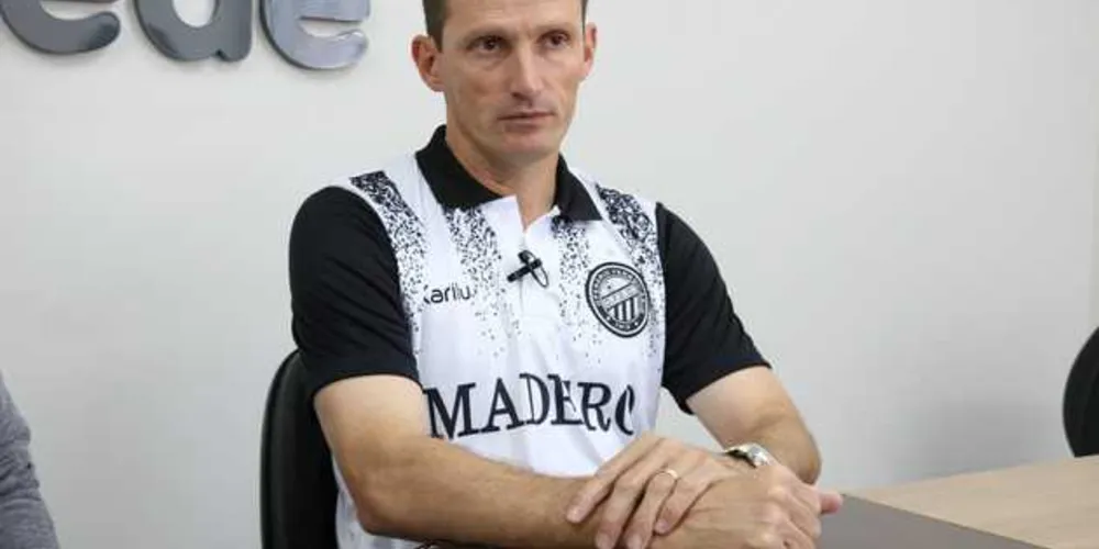 Imagem ilustrativa da imagem Gerson Gusmão aposta no ‘fator casa’ para garantir sobrevida na busca pelo Acesso