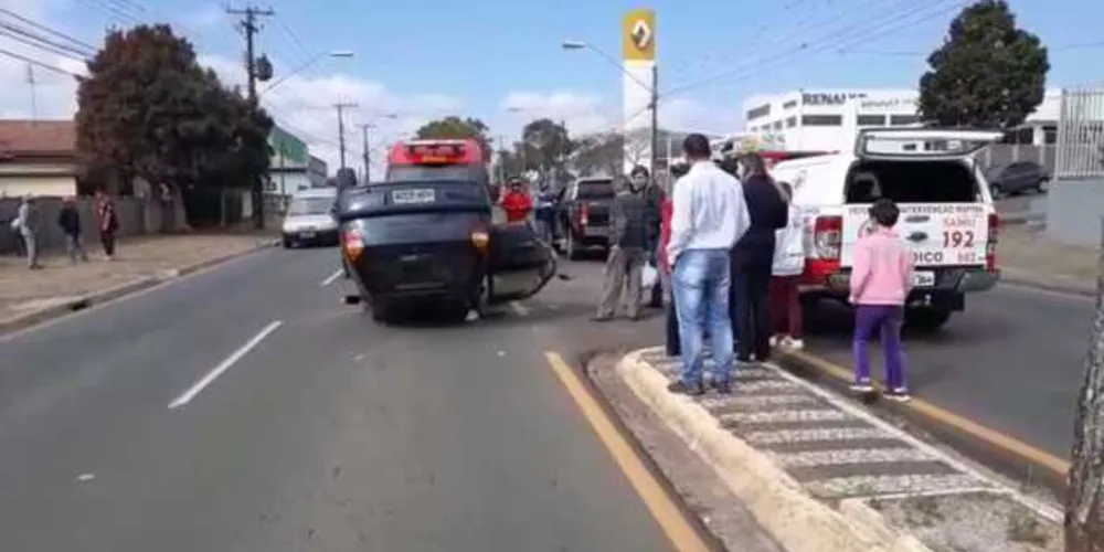 Apesar do susto, apenas uma pessoa teve ferimentos leves | Reprodução/aRede/COP