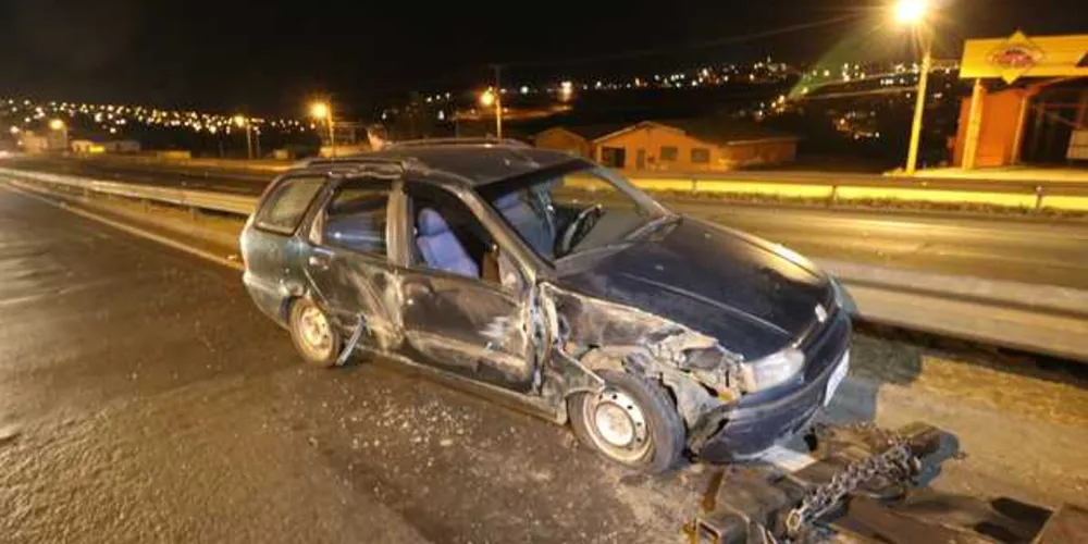 Acidente aconteceu na Avenida Presidente Kennedy, perímetro urbano da Rodovia do Café