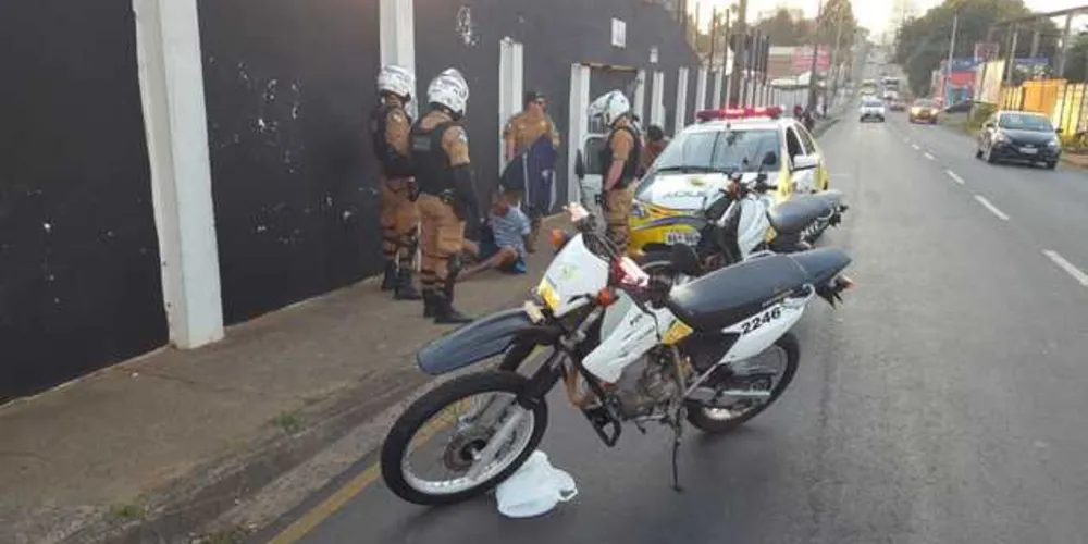 Imagem ilustrativa da imagem Homem rouba loja, empresário  segue e ladrão é preso pela polícia