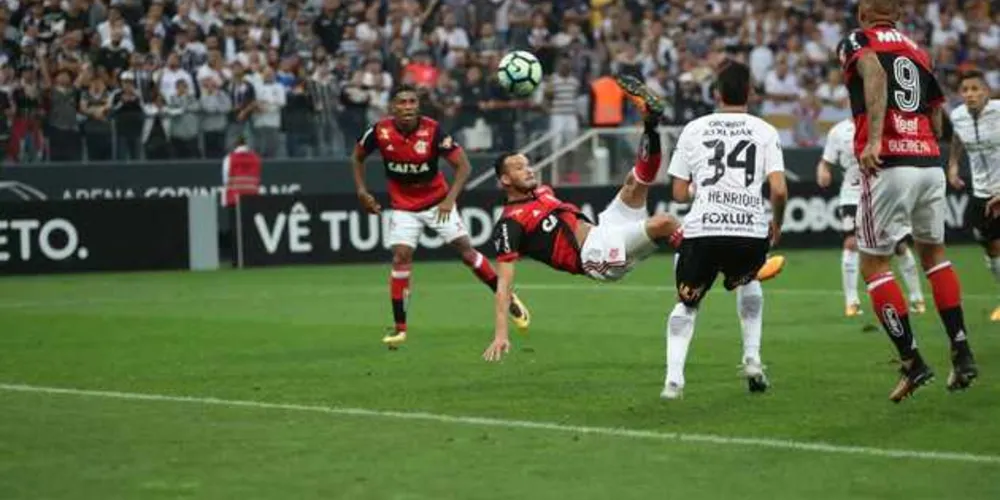 Imagem ilustrativa da imagem Corinthians e Flamengo empatam em ‘partida de gigantes’