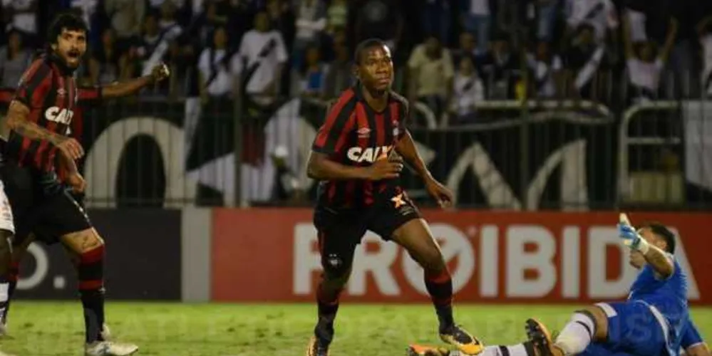 Partida fechou a 17ª rodada do Brasileirão nesta segunda-feira | Fabio Wosniak/Site Oficial