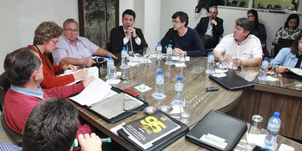 Empresários tiraram dúvidas sobre projetos do Executivo e deram sugestões de novas ações