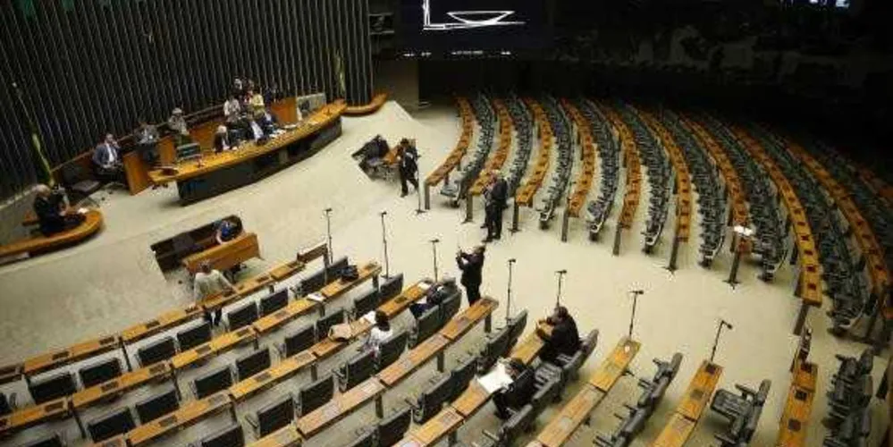 A discussão da denúncia só poderá ser iniciada quando estiverem presentes no plenário pelo menos 52 deputados/Foto: Agência Brasil