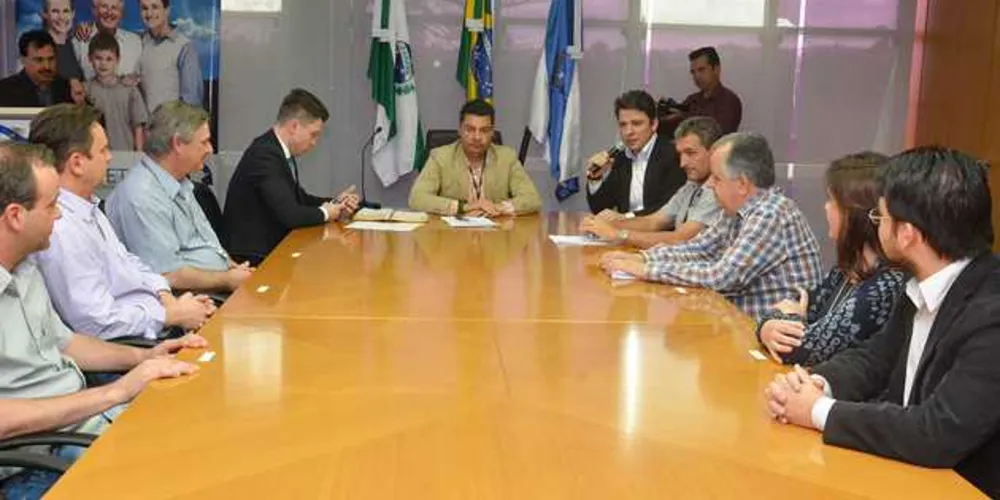 Engenheiros da Prolar participaram do atendimento a mais de 23 mil famílias desde o início da Companhia de Habitação