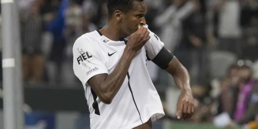 Jô marcou um dos gols da vitória que manteve o líder do campeonato invicto | Daniel Augusto Jr/Agência Corinthians