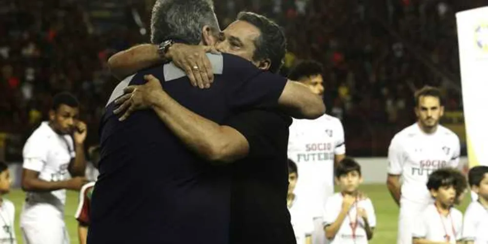 Vanderlei Luxemburgo consola Abel Braga pela morte do filho do técnico tricolor | Nelson Perez/Fluminense F. C