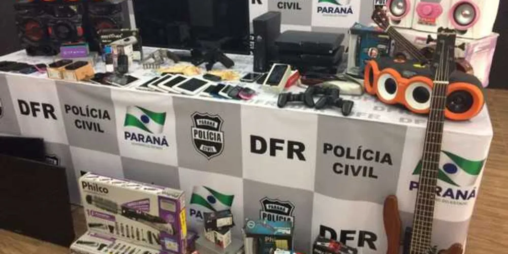 Imagem ilustrativa da imagem Policiais fingem ser compradores para prender tio e sobrinho