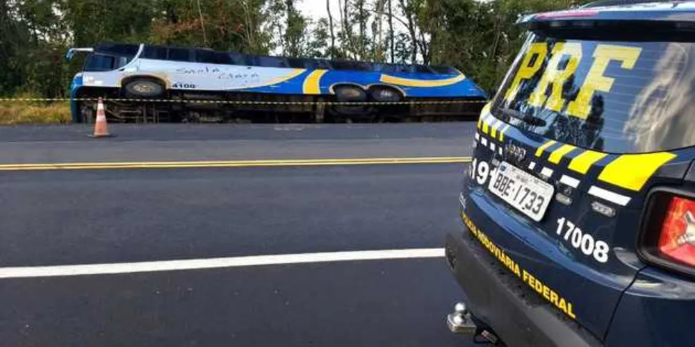 Imagem ilustrativa da imagem Vítimas de acidente com ônibus na BR-277 são identificadas