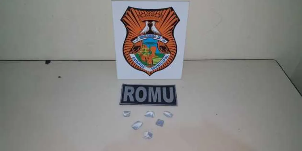 Imagem ilustrativa da imagem Guarda Municipal prende jovem que vendia droga em PG
