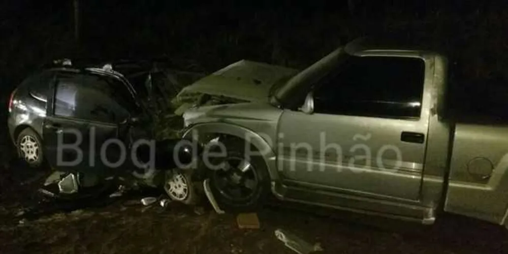 Imagem ilustrativa da imagem Colisão frontal deixa quatro mortos no Paraná