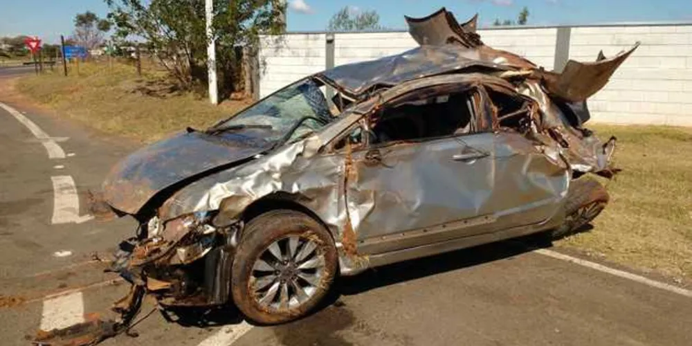 Imagem ilustrativa da imagem Carro ‘voa’ cerca de 40 metros em acidente