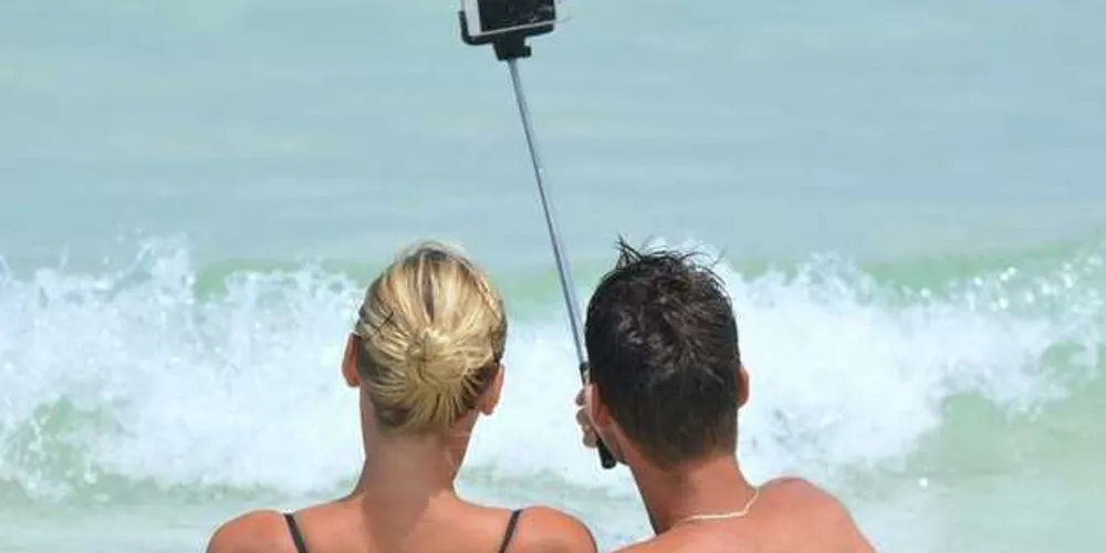 Imagem ilustrativa da imagem Selfie sem “papada” é possível