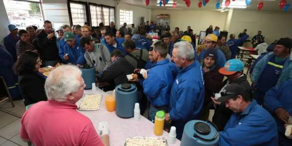 Imagem ilustrativa da imagem Mais de 300 servidores recebem homenagem em PG