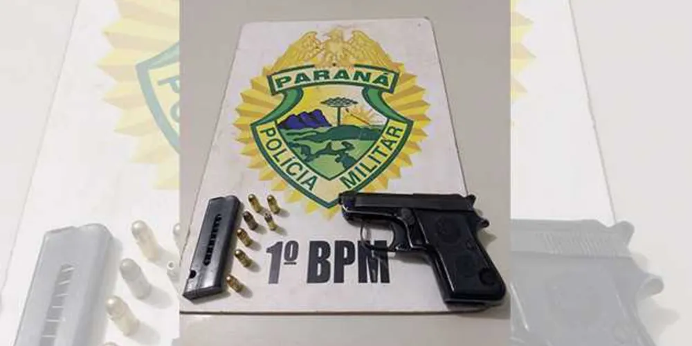 Arma foi encontrada com o rapaz de 27 anos de idade preso