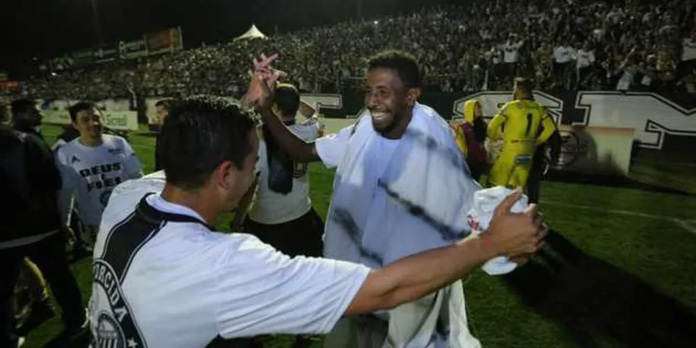 Nos braços da torcida, Fantasma celebrou retorno à Série C | José Tramontin/Operário