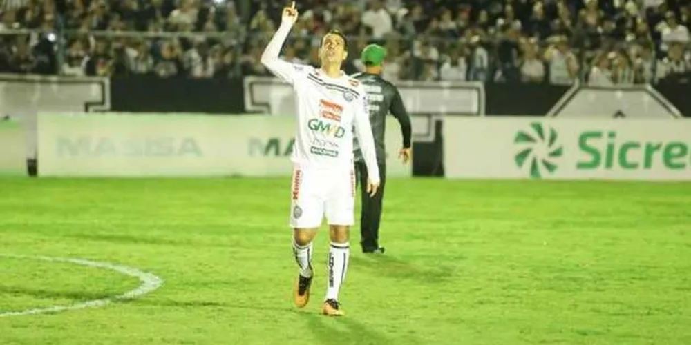 Operário. Destaque do alvinegro, meia Athos comemorou nesta semana mais um acesso em sua carreira recheada de conquistas
