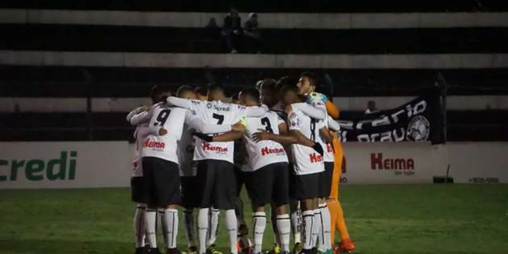 Operário buscou o empate, mas sofreu gol de pênalti no segundo tempo e não conseguiu reagir | Divulgação/Operário