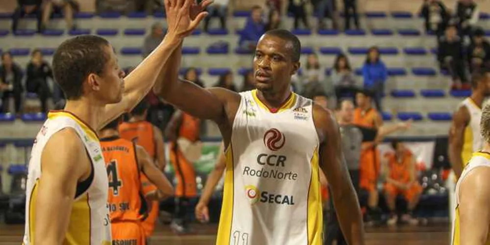Cícero (foto), com 21 pontos, foi o cestinha do NBPG no duelo em Maringá | Divulgação