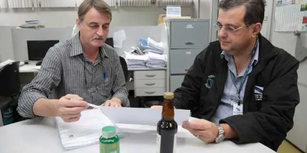 Imagem ilustrativa da imagem Vigilância Sanitária identifica suspeita de fraude em farmácia de PG