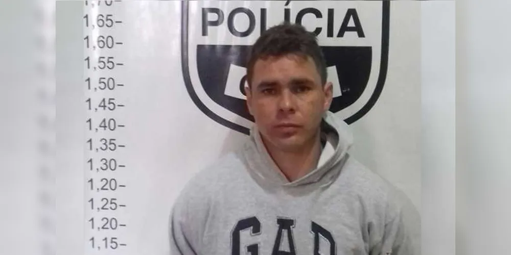 Homem de 30 anos tinha mandado em aberto por homicídio qualificado e porte ilegal de arma de fogo | Divulgação/Guarda Municipal